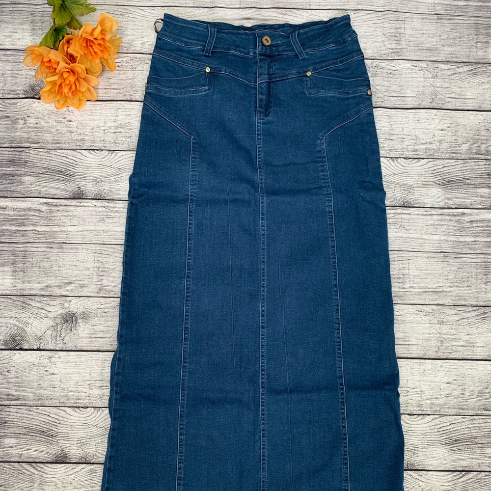 Long jean skirt